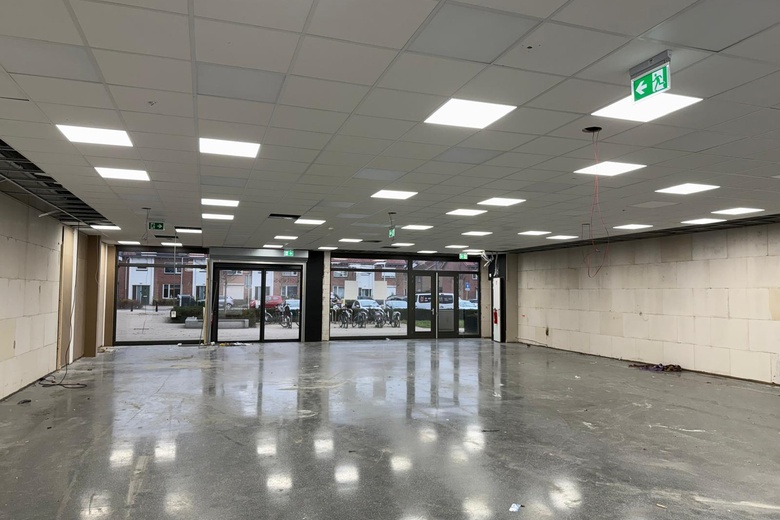 WinkelruimteaanPater van den Elsenplein 38<br/> inTilburg WinkelruimteaanPater van den Elsenplein 38<br/> inTilburg