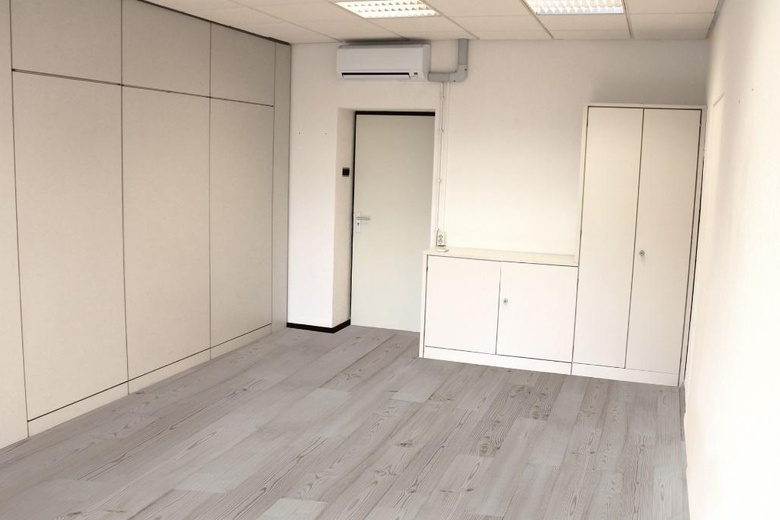 KantoorruimteaanOosteinde 137<br/> inVoorburg