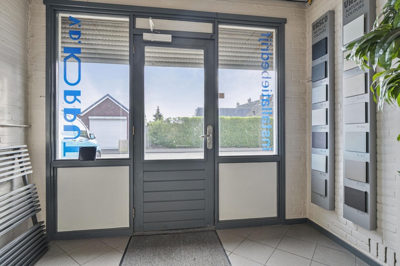 BedrijfsruimteaanDorpsstraat 56<br/> inOssendrecht BedrijfsruimteaanDorpsstraat 56<br/> inOssendrecht