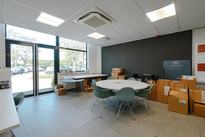 KantoorruimteaanHambakenwetering 3<br/> inDen Bosch KantoorruimteaanHambakenwetering 3<br/> inDen Bosch