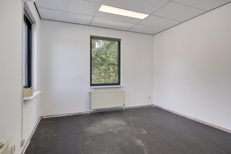 BedrijfsruimteaanLage Weide 25<br/> inWarnsveld BedrijfsruimteaanLage Weide 25<br/> inWarnsveld