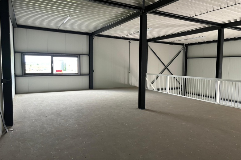 BedrijfsruimteaanAgriport 11 09<br/> inMiddenmeer