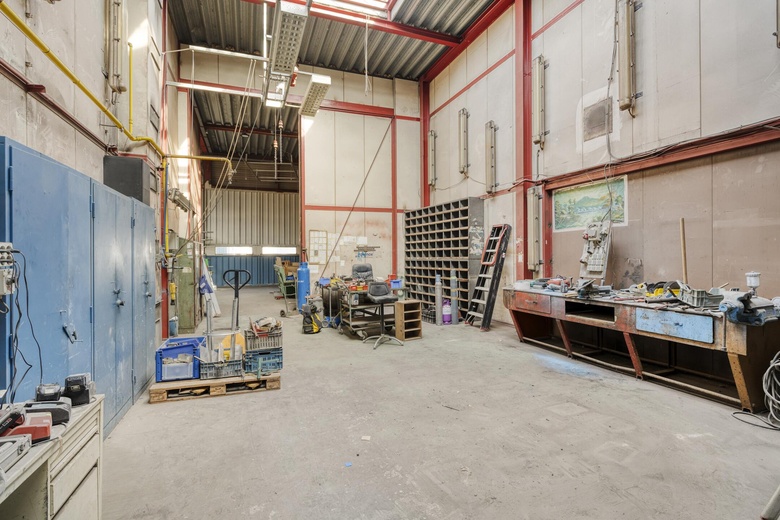 BedrijfsruimteaanIndustrieweg 2 E<br/> inMaassluis BedrijfsruimteaanIndustrieweg 2 E<br/> inMaassluis