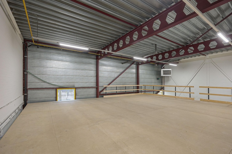 BedrijfsruimteaanParellaan 24<br/> inHoofddorp