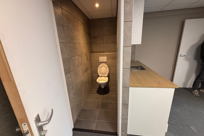 BedrijfsruimteaanGraaf van Solmsweg 99 E 9<br/> inDen Bosch BedrijfsruimteaanGraaf van Solmsweg 99 E 9<br/> inDen Bosch