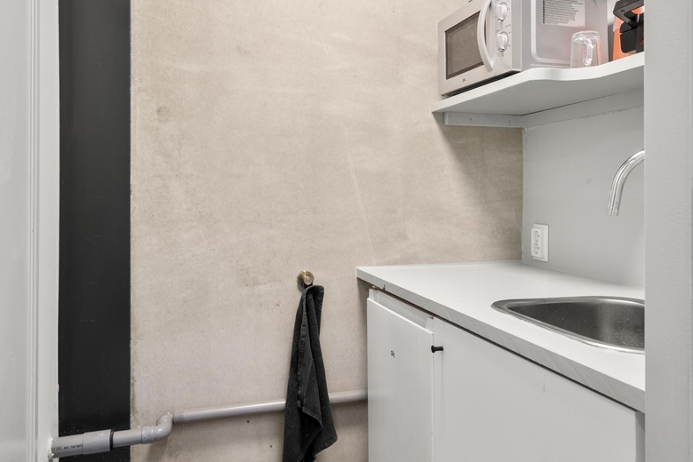 BedrijfsruimteaanIndustrieweg Oost 9<br/> inElst