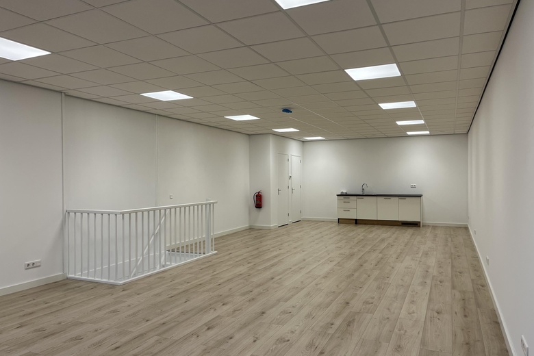 BedrijfsruimteaanDijnselburgerlaan 3 B 4<br/> inZeist