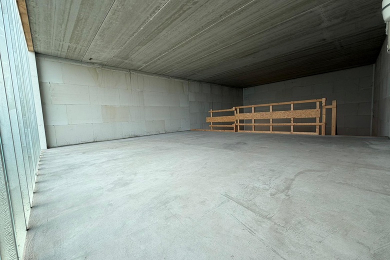 BedrijfsruimteaanPesetaweg 101<br/> inNieuw-Vennep