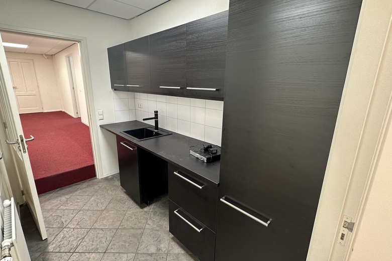 BedrijfsruimteaanJan Tinbergenstraat 19<br/> inReeuwijk BedrijfsruimteaanJan Tinbergenstraat 19<br/> inReeuwijk