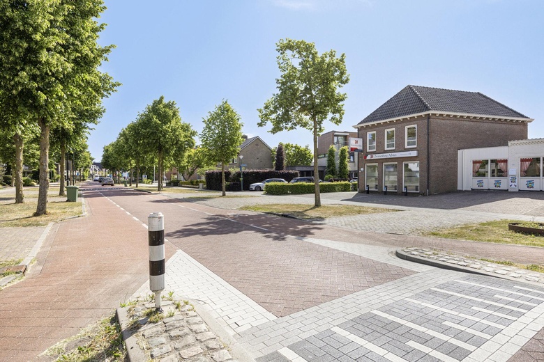 Kantoorruimteaan't Dorp 103<br/> inHeesch Kantoorruimteaan't Dorp 103<br/> inHeesch
