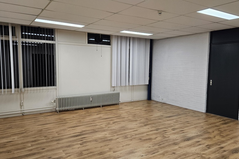 BedrijfsruimteaanJules Verneweg 15<br/> inEmmen