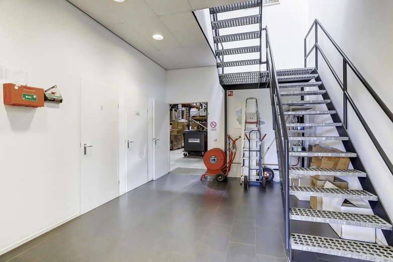 BedrijfsruimteaanAmbachtsstraat 75<br/> inWinterswijk BedrijfsruimteaanAmbachtsstraat 75<br/> inWinterswijk