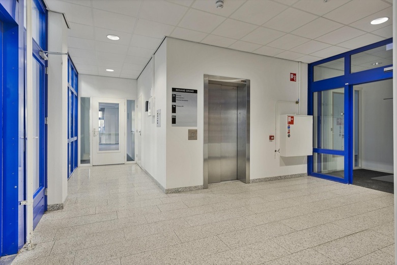 KantoorruimteaanTaxandriaweg 12 h<br/> inWaalwijk KantoorruimteaanTaxandriaweg 12 h<br/> inWaalwijk