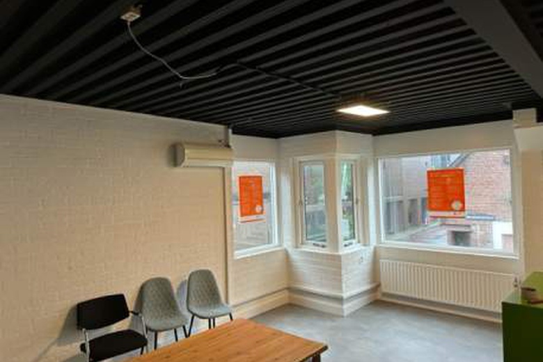 KantoorruimteaanBisschop Zwijsenstraat 35 Begane grond<br/> inTilburg KantoorruimteaanBisschop Zwijsenstraat 35 Begane grond<br/> inTilburg