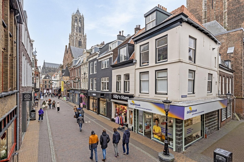 WinkelruimteaanSteenweg 20<br/> inUtrecht WinkelruimteaanSteenweg 20<br/> inUtrecht