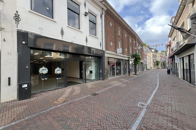 Bekijk foto 2 van Donkerstraat 16 Bekijk foto 2 van Donkerstraat 16