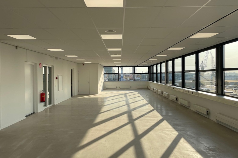 KantoorruimteaanKarel Doormanweg 27 A<br/> inSchiedam KantoorruimteaanKarel Doormanweg 27 A<br/> inSchiedam