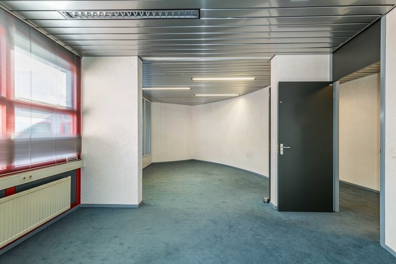 KantoorruimteaanInnsbruckweg 90<br/> inRotterdam KantoorruimteaanInnsbruckweg 90<br/> inRotterdam