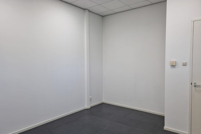 BedrijfsruimteaanZonnehorst 14<br/> inZutphen BedrijfsruimteaanZonnehorst 14<br/> inZutphen