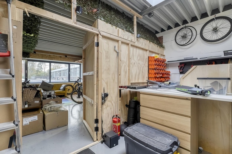 BedrijfsruimteaanIndustrieweg 5 e<br/> inVoorschoten