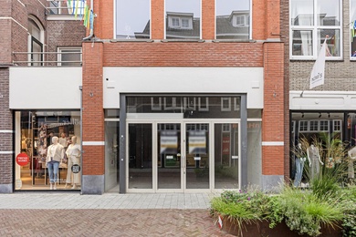 Bekijk foto 2 van Nieuwstraat 24 Bekijk foto 2 van Nieuwstraat 24