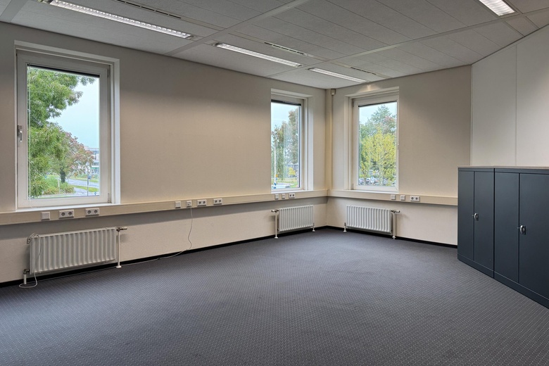 KantoorruimteaanLeeuwenveldseweg 5 f<br/> inWeesp