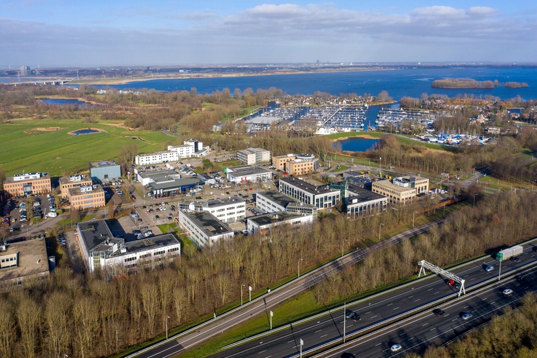 KantoorruimteaanGooimeer 2 - 4<br/> inNaarden KantoorruimteaanGooimeer 2 - 4<br/> inNaarden