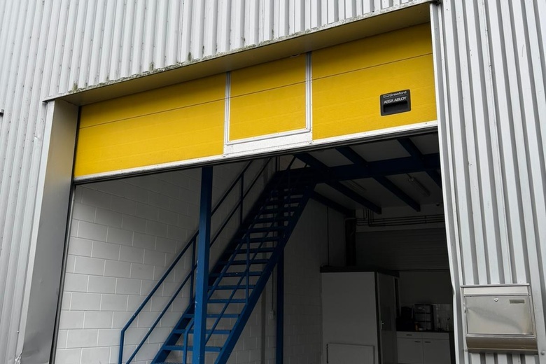 BedrijfsruimteaanC. Verolmelaan 221<br/> inUithoorn