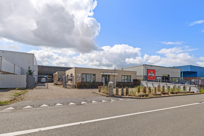 Bekijk foto 1 van Strijmaden 7