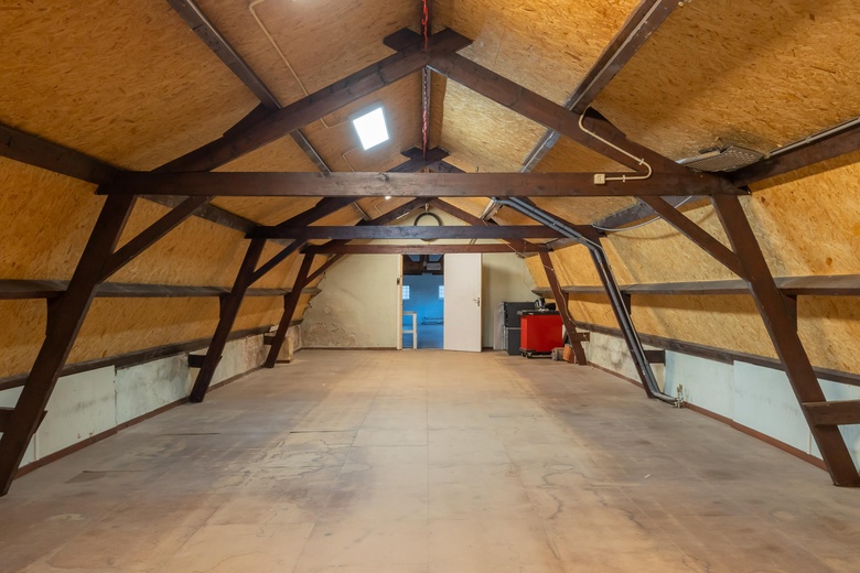 WinkelruimteaanHoofdstraat 144<br/> inSassenheim