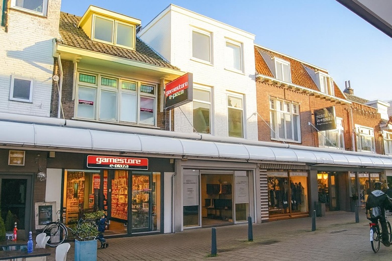 Bekijk foto 1 van Generaal Cronjéstraat 104 Bekijk foto 1 van Generaal Cronjéstraat 104